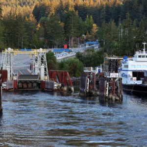 Reizen - Ferry Saltery Bay Canada