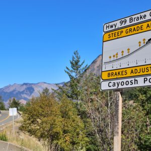 Reizen - Cayoosh Point Break Check Highway 99 Canada